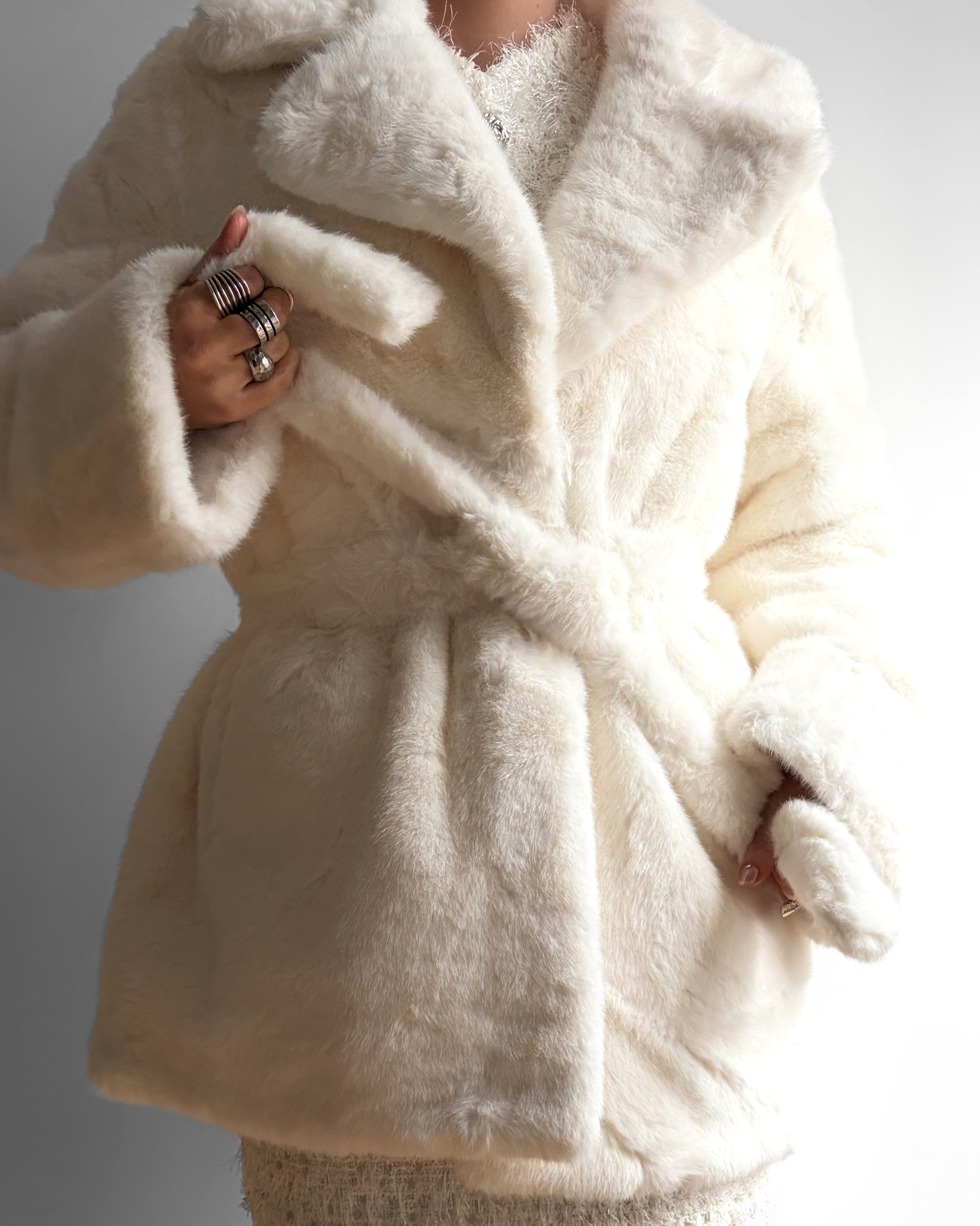 VESTE FOURRURE AVEC CEINTURE