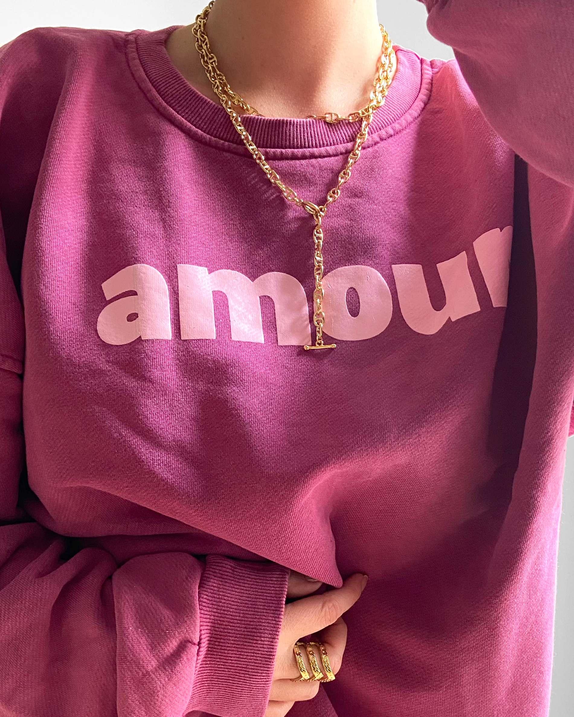 SWEAT AMOUR