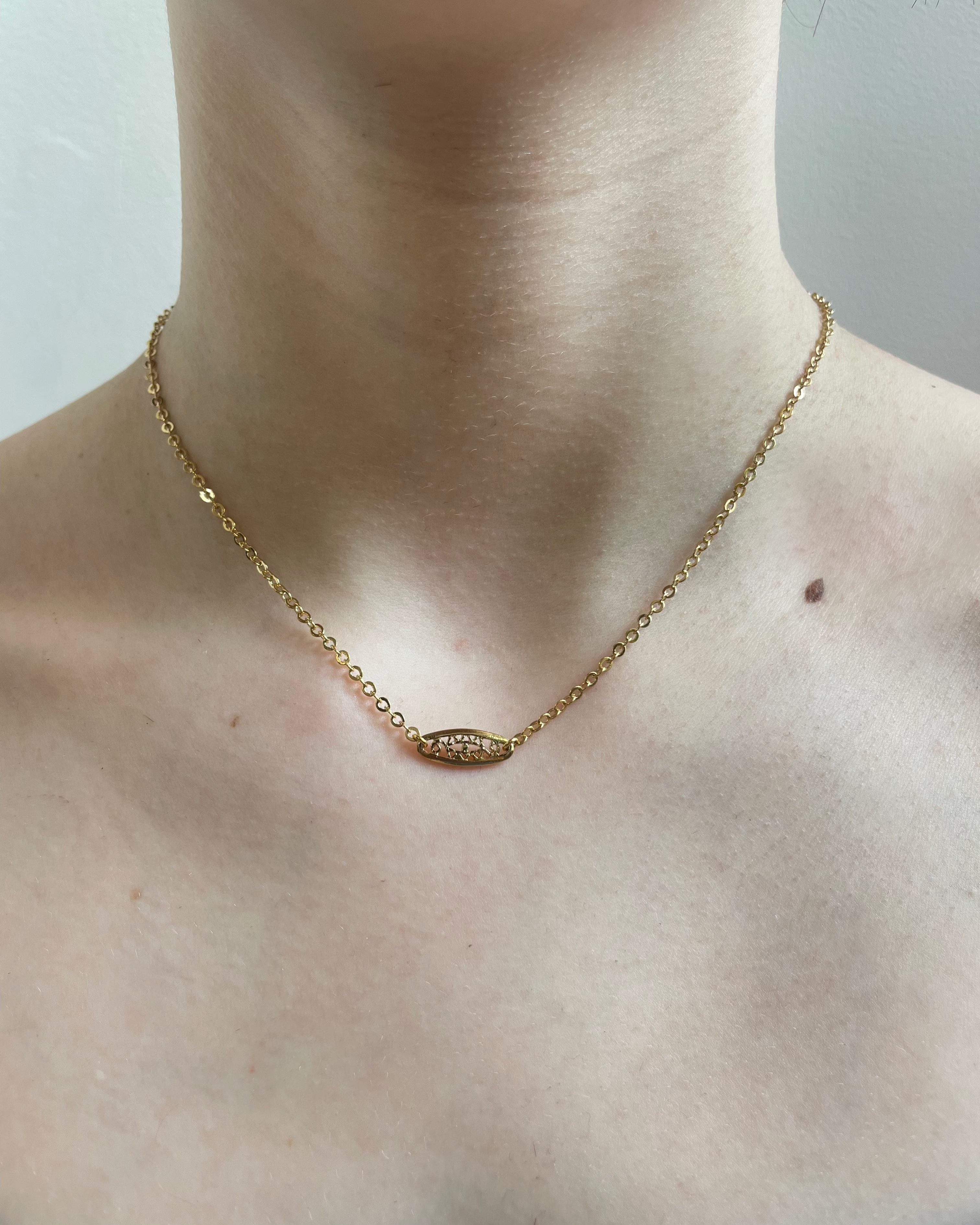 COLLIER DENTELLE