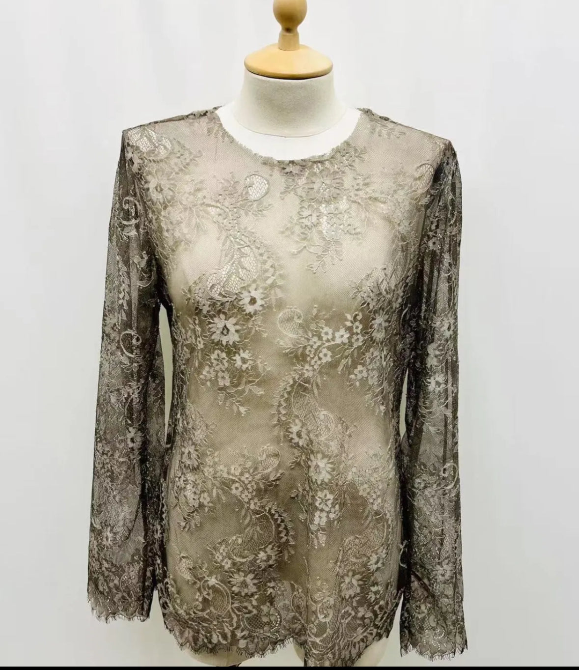 TOP RAS DU COU DENTELLE