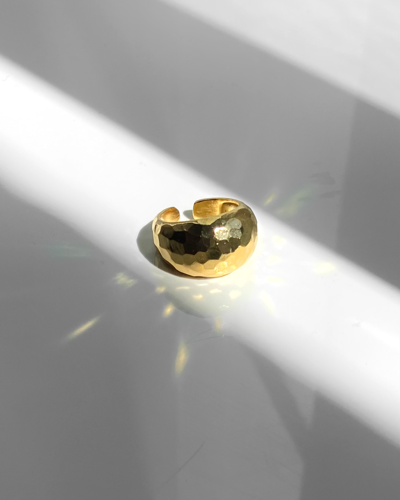 HAMMERED BOMBAY RING