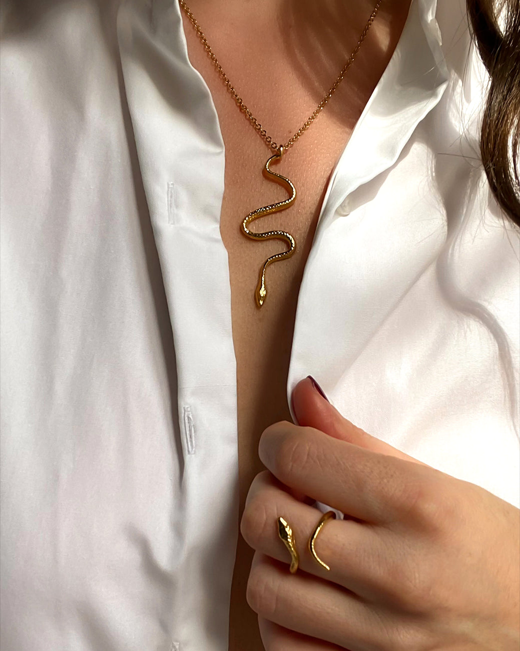 SNAKE NECKLACE