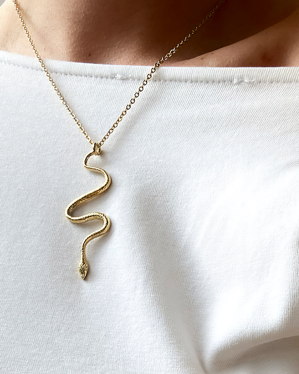 SNAKE NECKLACE