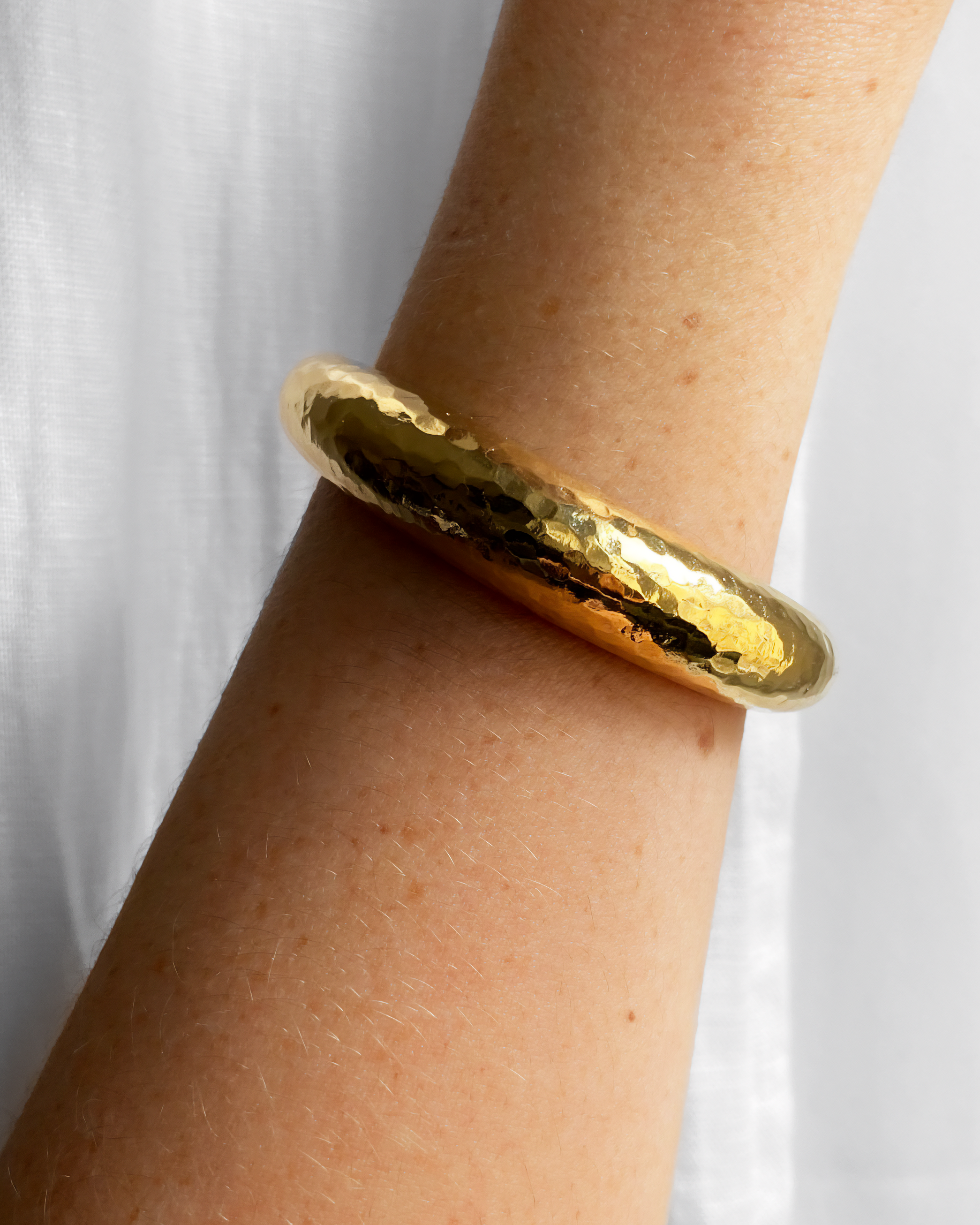 KALI HAMMERED BRACELET