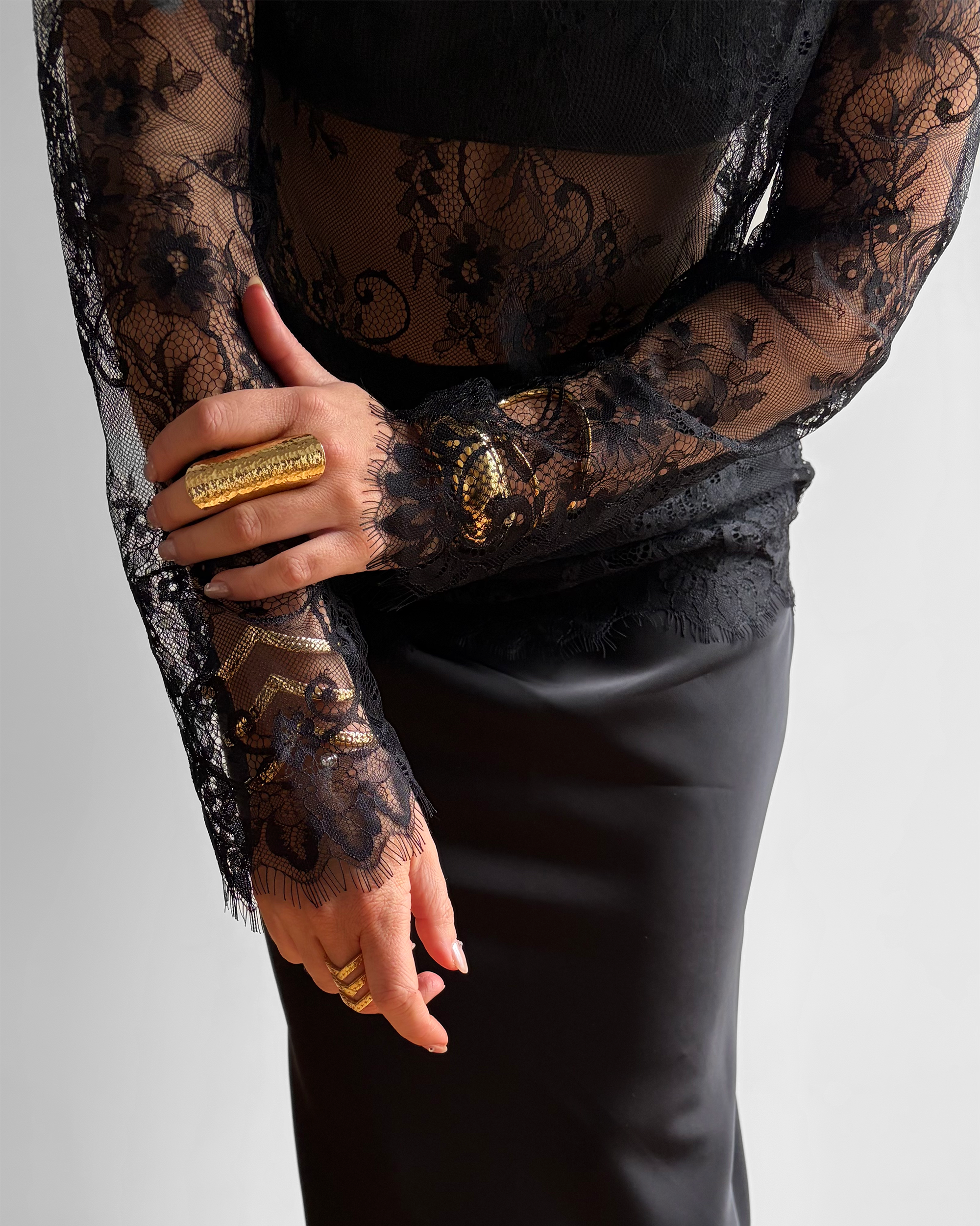 TOP RAS DU COU DENTELLE