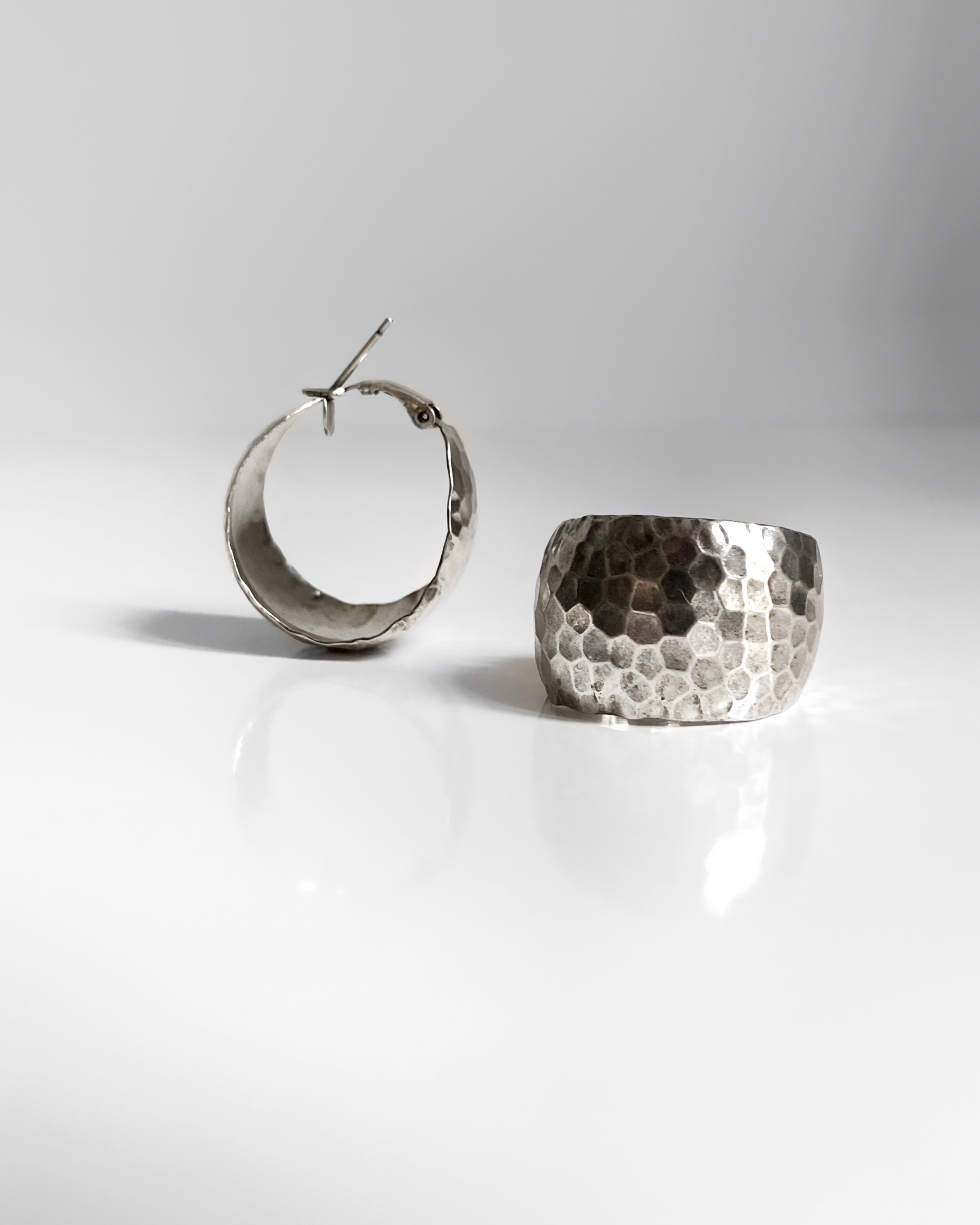 XL HAMMERED EARRINGS