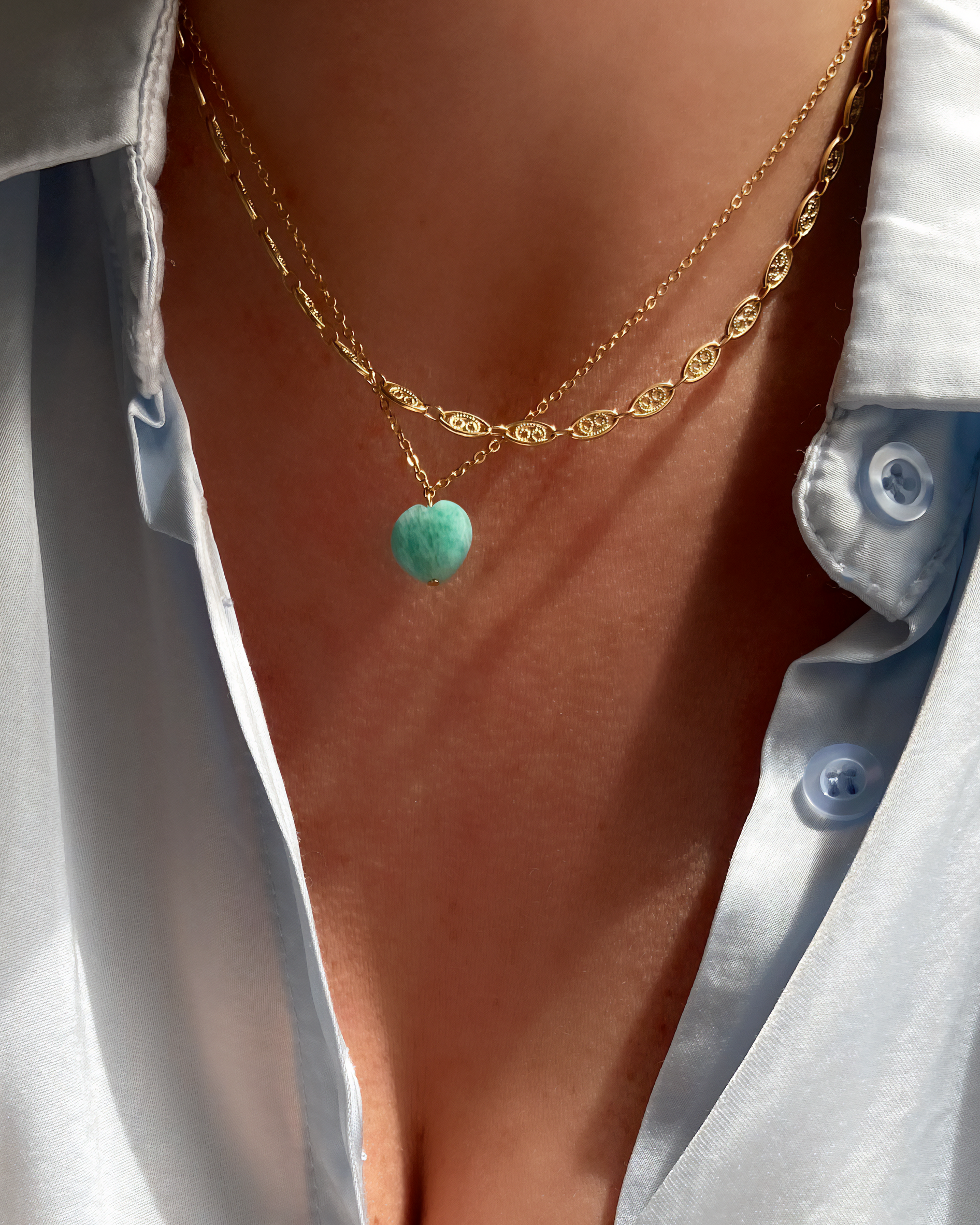 COLLIER LOVE ME