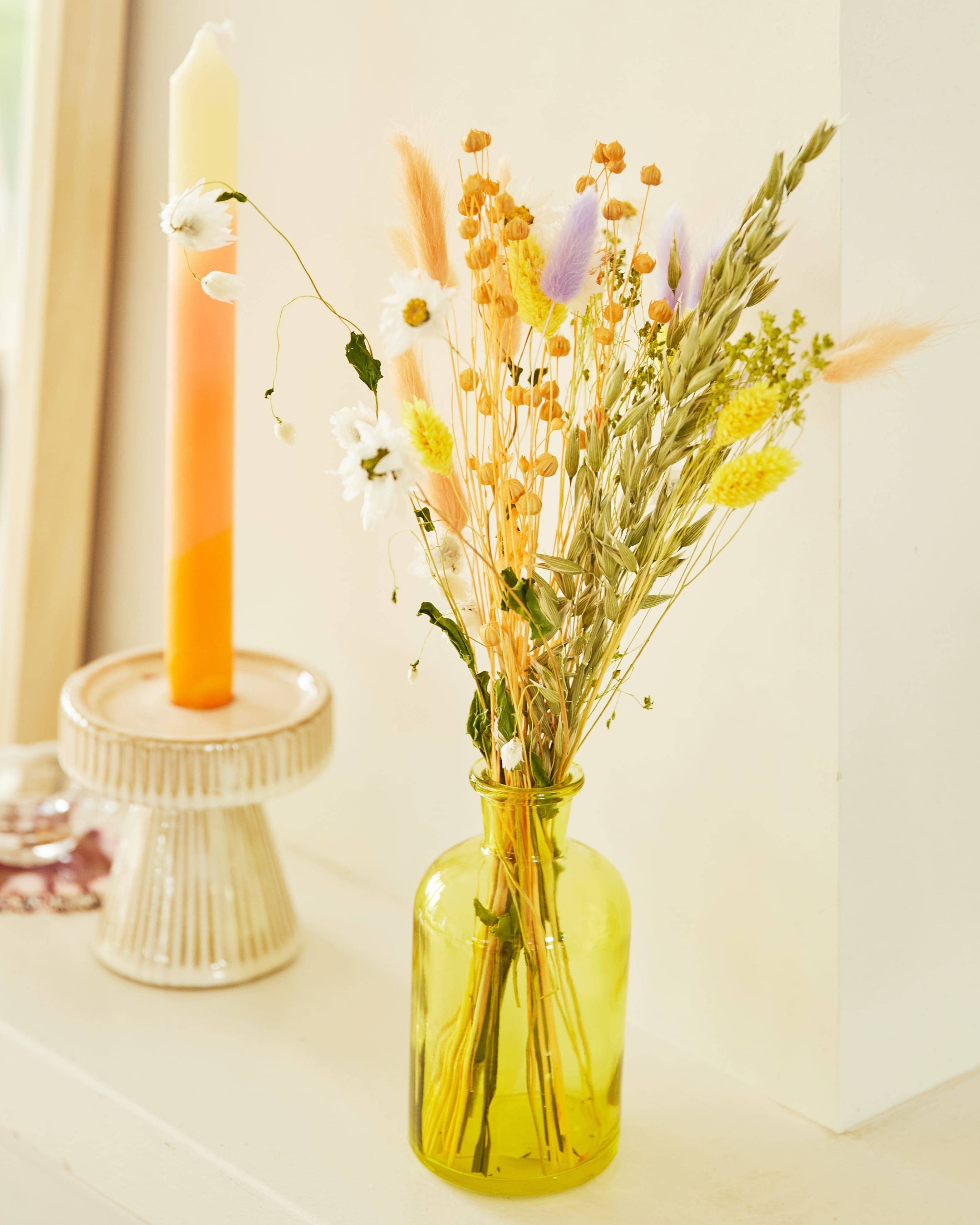 VASE AVEC BOUQUET DE FLEURS SECHEES