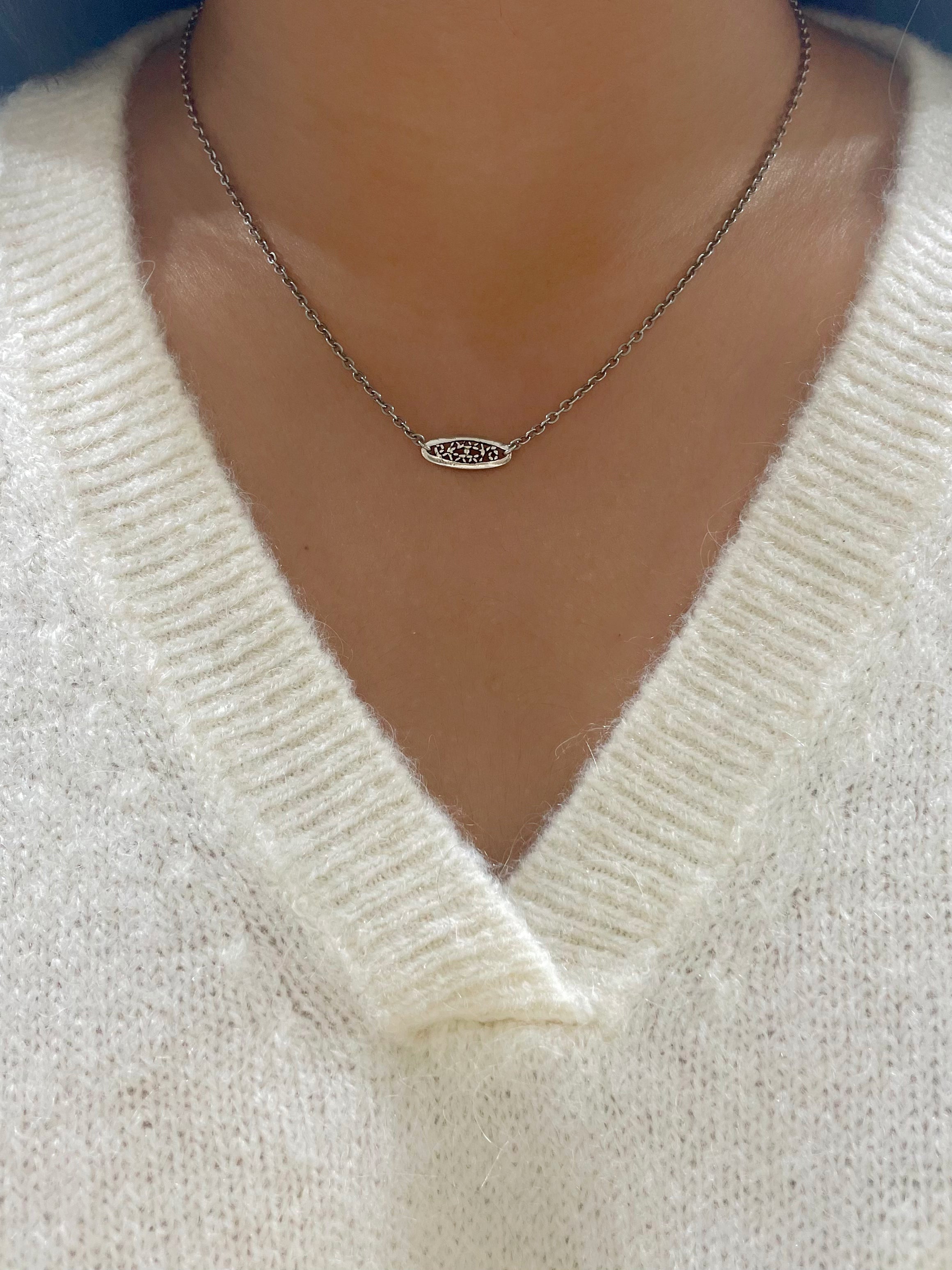 COLLIER DENTELLE
