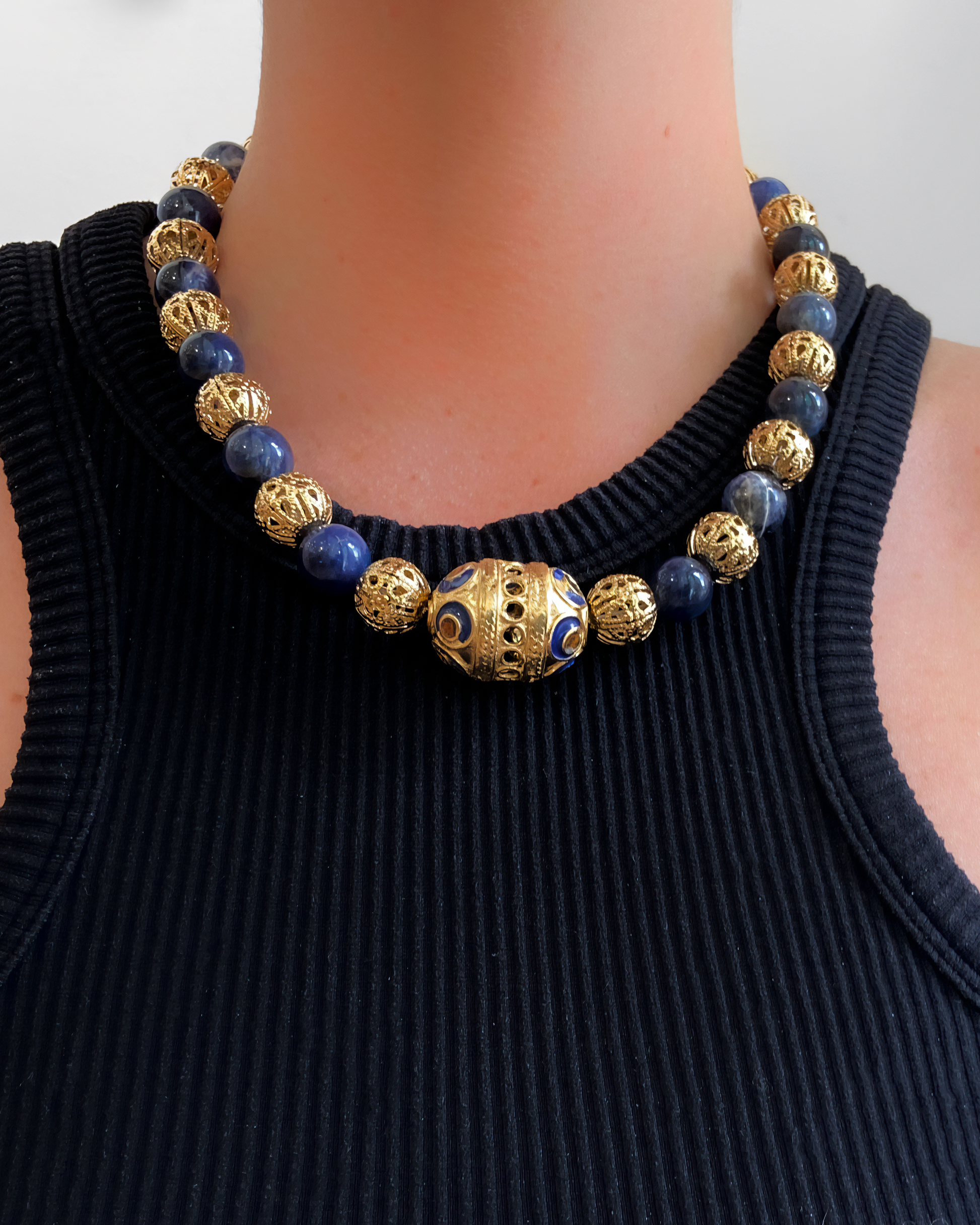 COLLIER PERLES BLEU