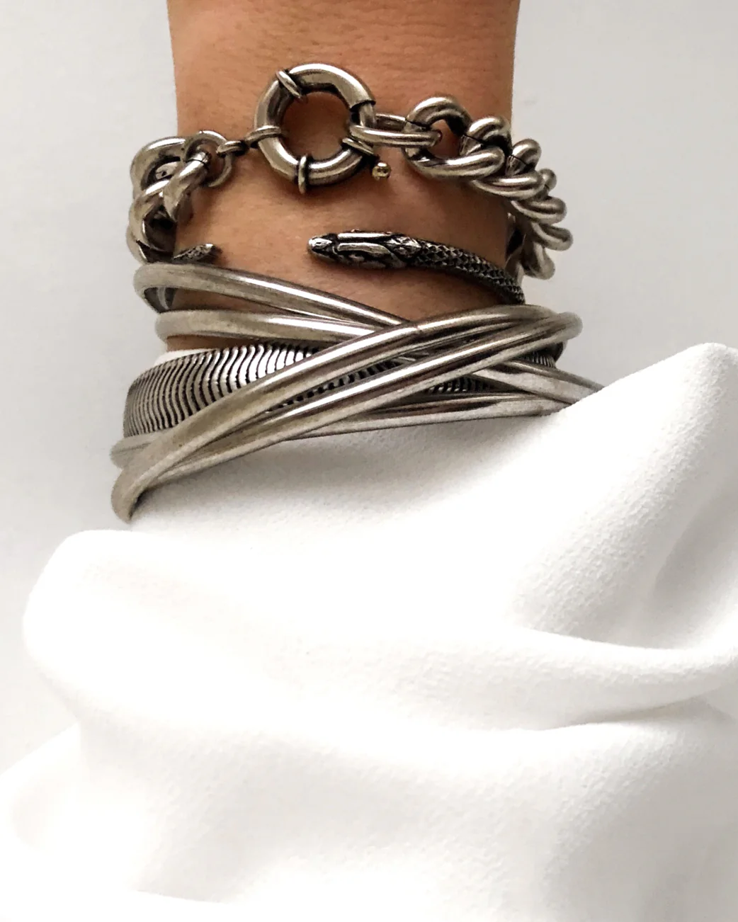 SNAKE BANGLE