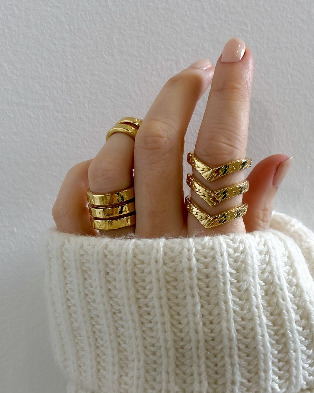 BAGUE ARTICULÉE CISELÉE