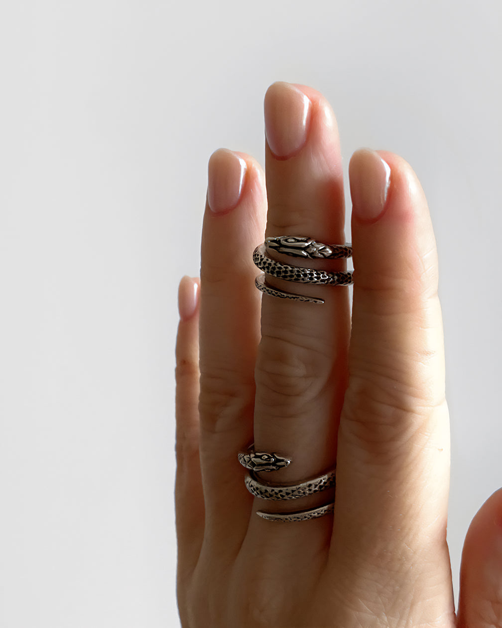 SERPENT FINE RING